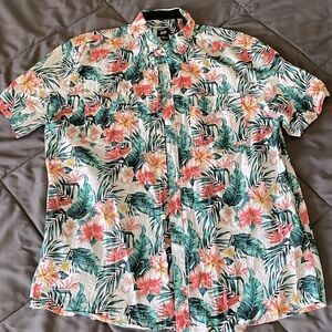 Men’s Tropical Short Sleeve Button Down Shirt